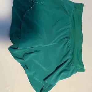 Lululemon Women's Green Fast and Free shorts